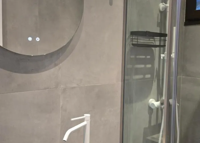 Semeli Lux Apt, 公寓 希维利