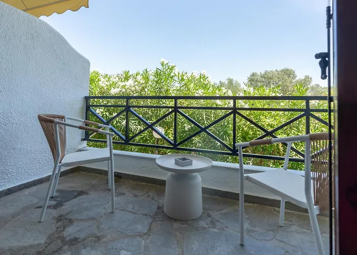 Semeli Lux Apt, Siviri