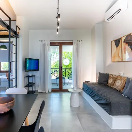 דירה Semeli Lux Apt, סיווירי